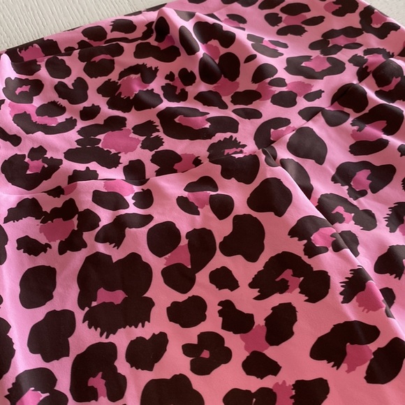 Exoticathletica Capri Performance Leggings - Picture 3 of 4